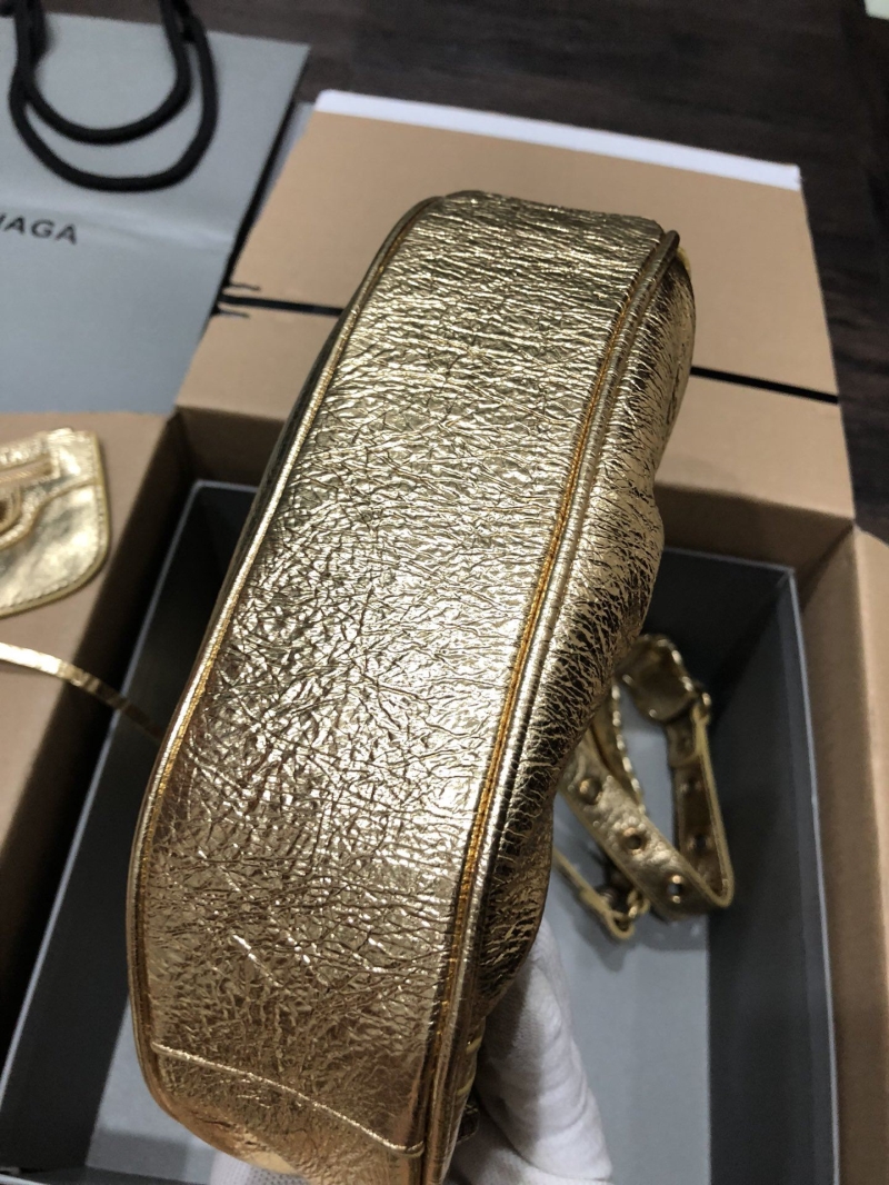 Ba1en*iaga le cagole bags